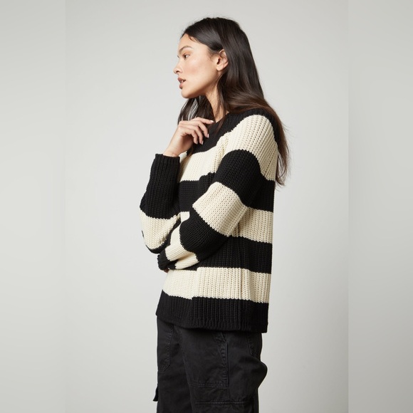 Velvet by Graham&Spencer Ciara striped crewneck sweater in a shaker knit - Picture 2 of 9